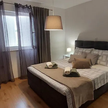 Relax 4 アパート